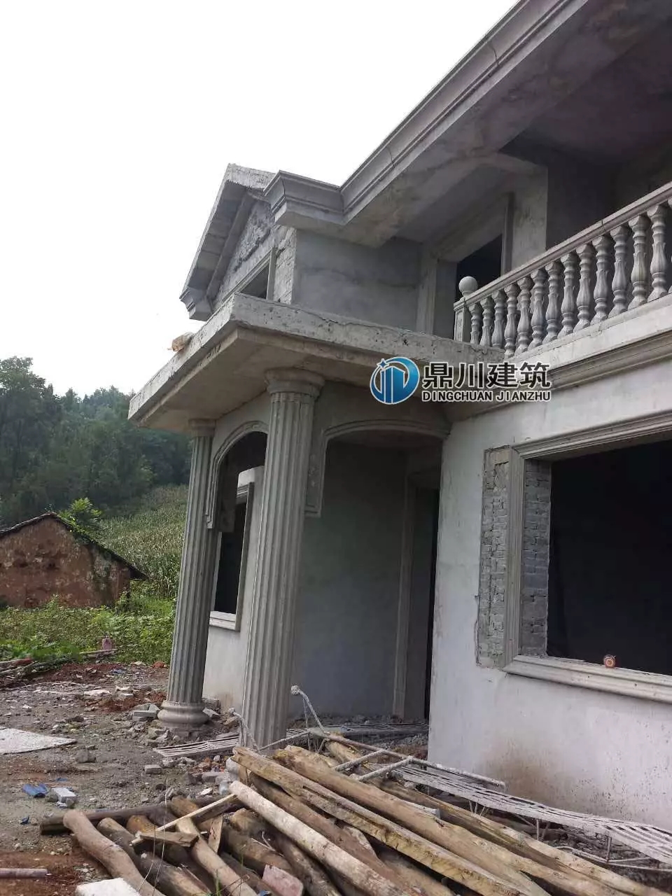主體37萬的二層自建房設計，實拍美到爆，配上歐式構(gòu)件更有檔次！